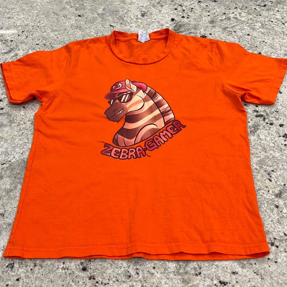 🦓ZEBRA GAMER - 🎮PORT & COMPANY BOYS TEE SIZE S